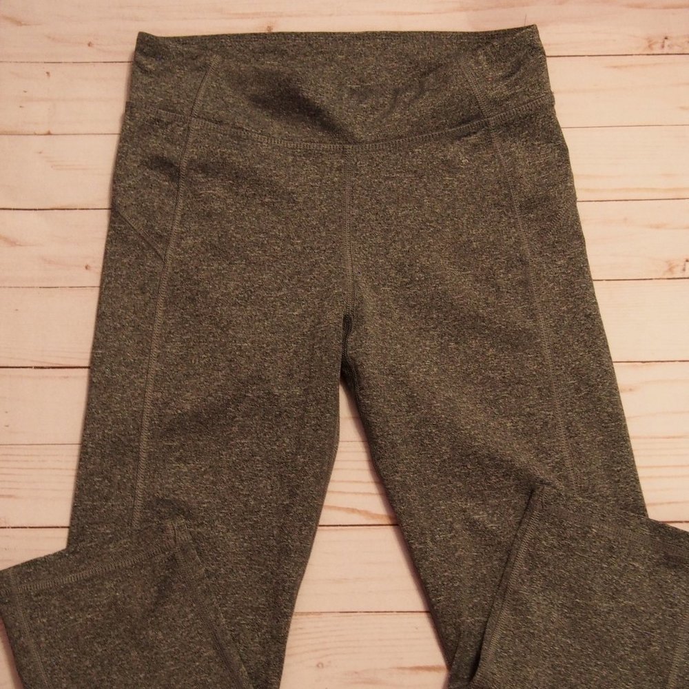 Gray Capri Athletic Leggings